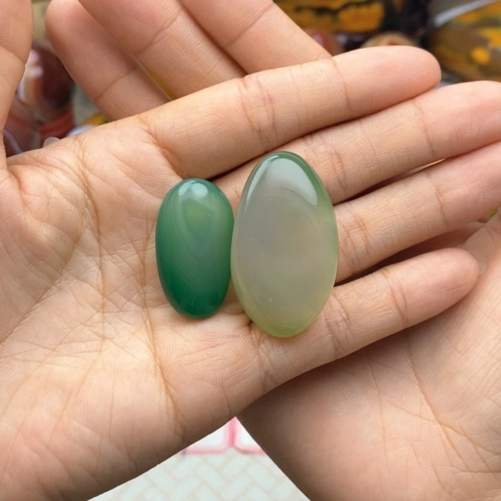 舌***盐玛瑙/玉髓未镶嵌颈饰