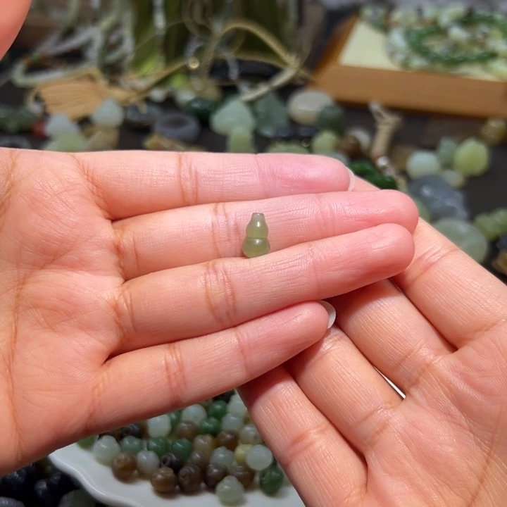 ****兔未镶嵌和田玉珠宝半成品