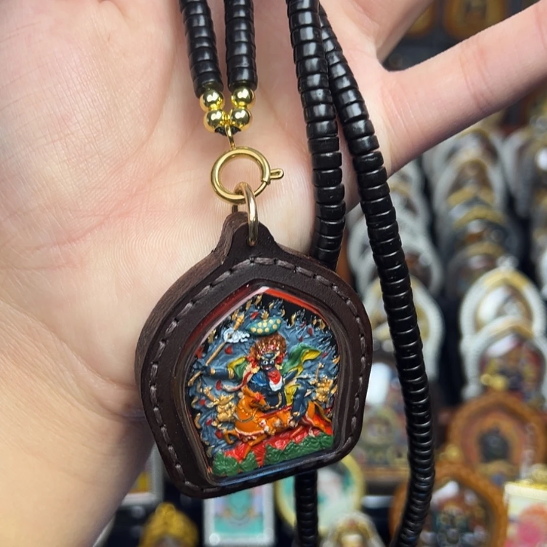 亚克力非金属手绘吉祥天母