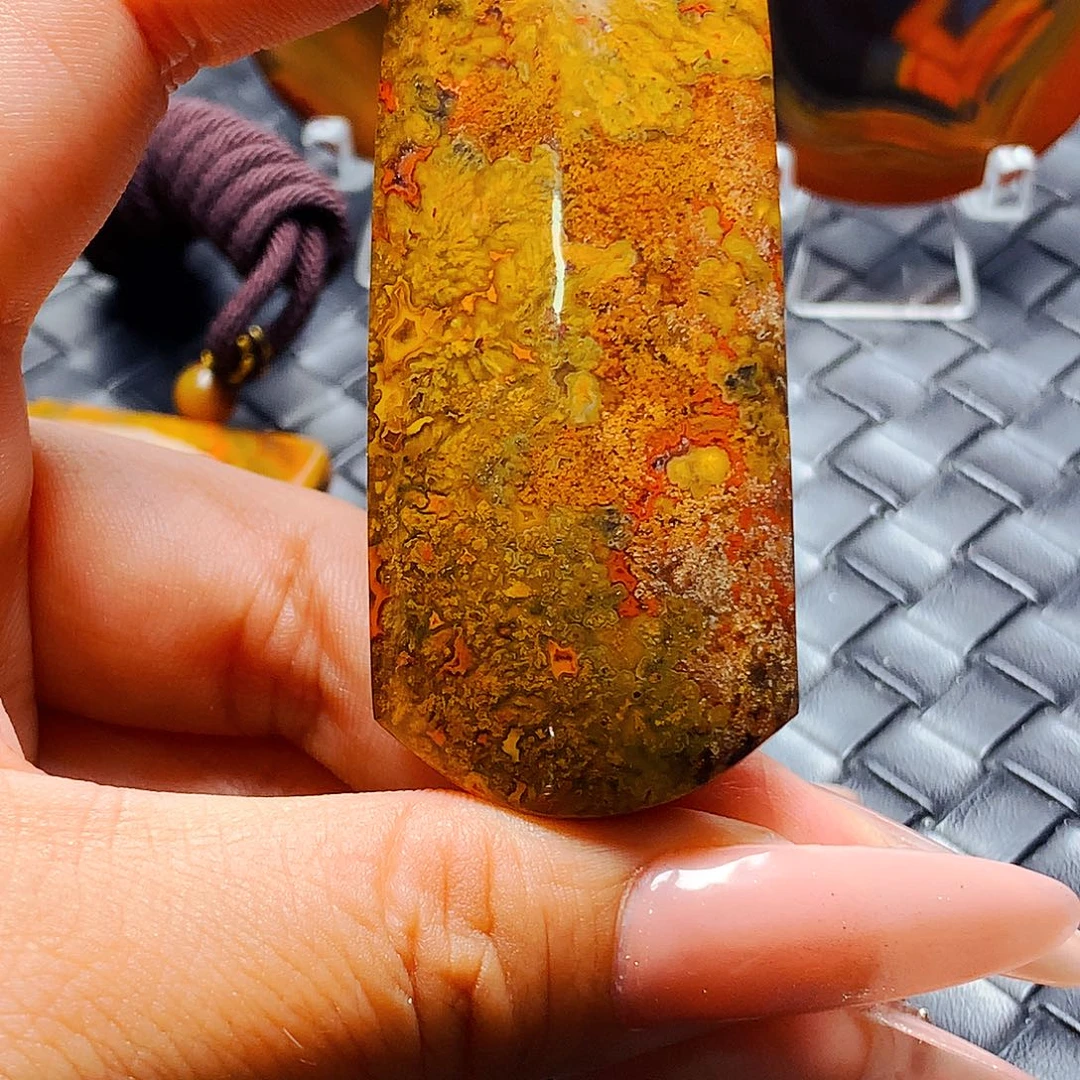 未镶嵌颈饰玛瑙/玉髓王*伟