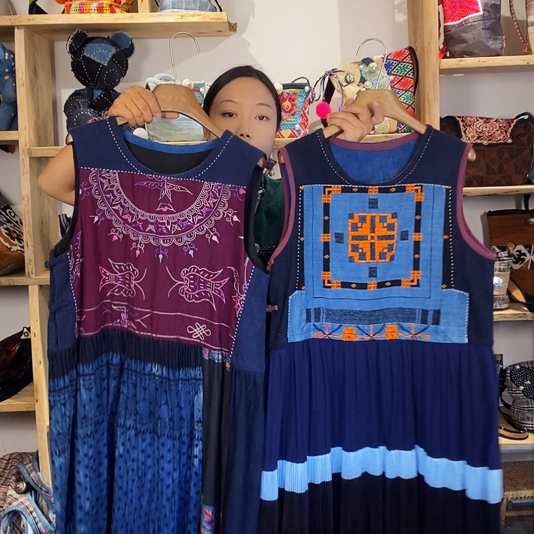 织绣手工制作工艺连衣裙
