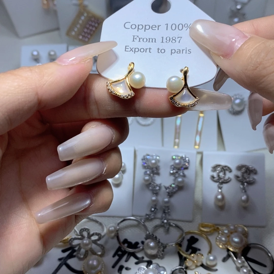 未镶嵌淡水珍珠耳饰