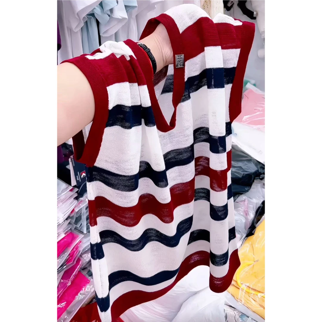 今年流行穿搭2025夏季新款温柔风条纹针织衬衫T恤时尚休闲风上衣