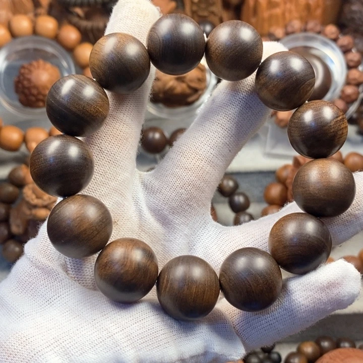 洋***骏手串/手链檀香木老山檀奶香味1.8黑肉沉水微瑕