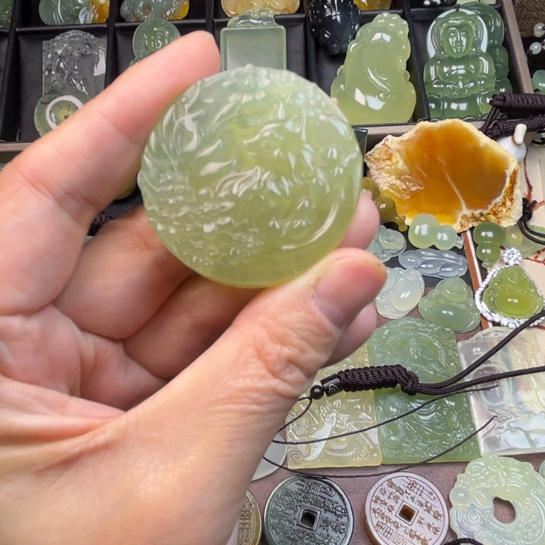 蛇纹石玉未镶嵌吊坠(不含链)