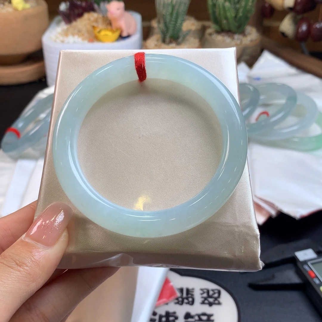 翡翠未镶嵌手镯58圈口