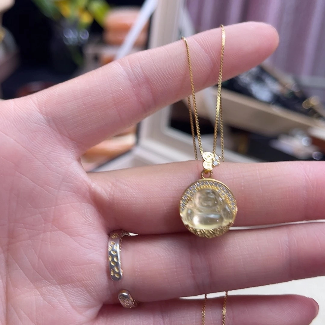 小***记石英质玉手镯未镶嵌