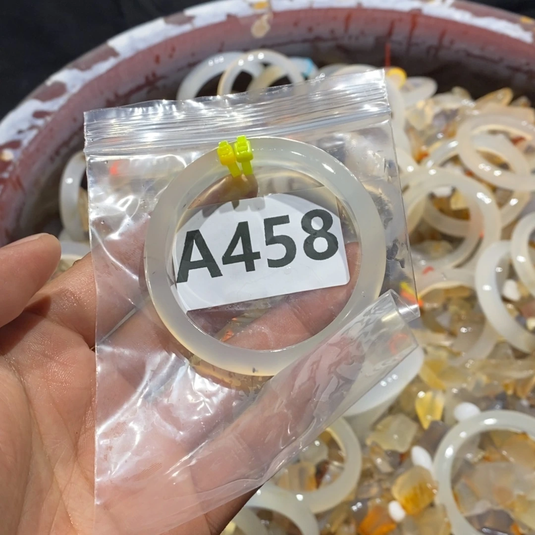 蛋***的玛瑙/玉髓未镶嵌手镯