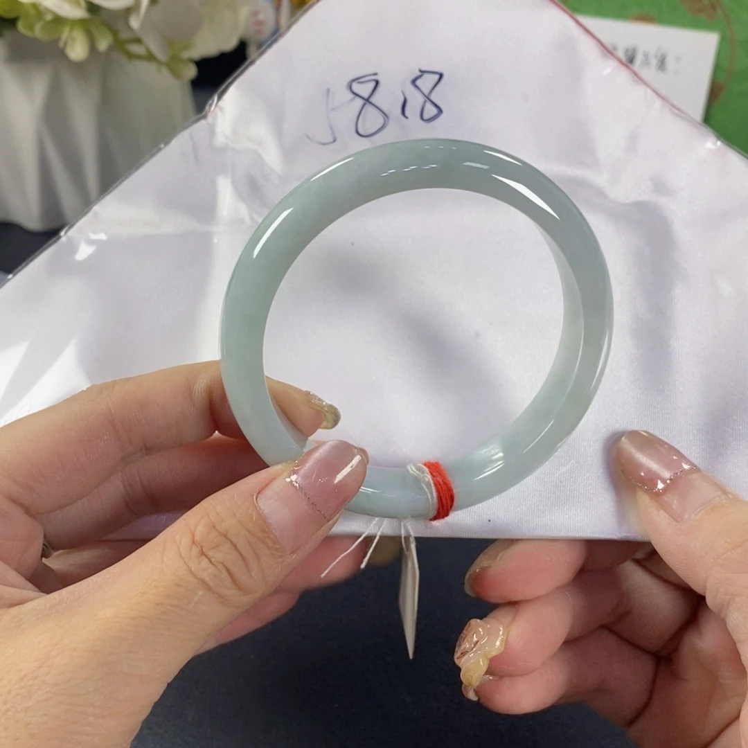 翡翠手镯未镶嵌天然翡翠