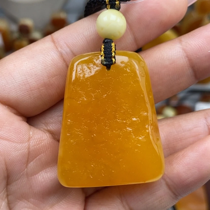 【闪购商品】琥珀颈饰未镶嵌