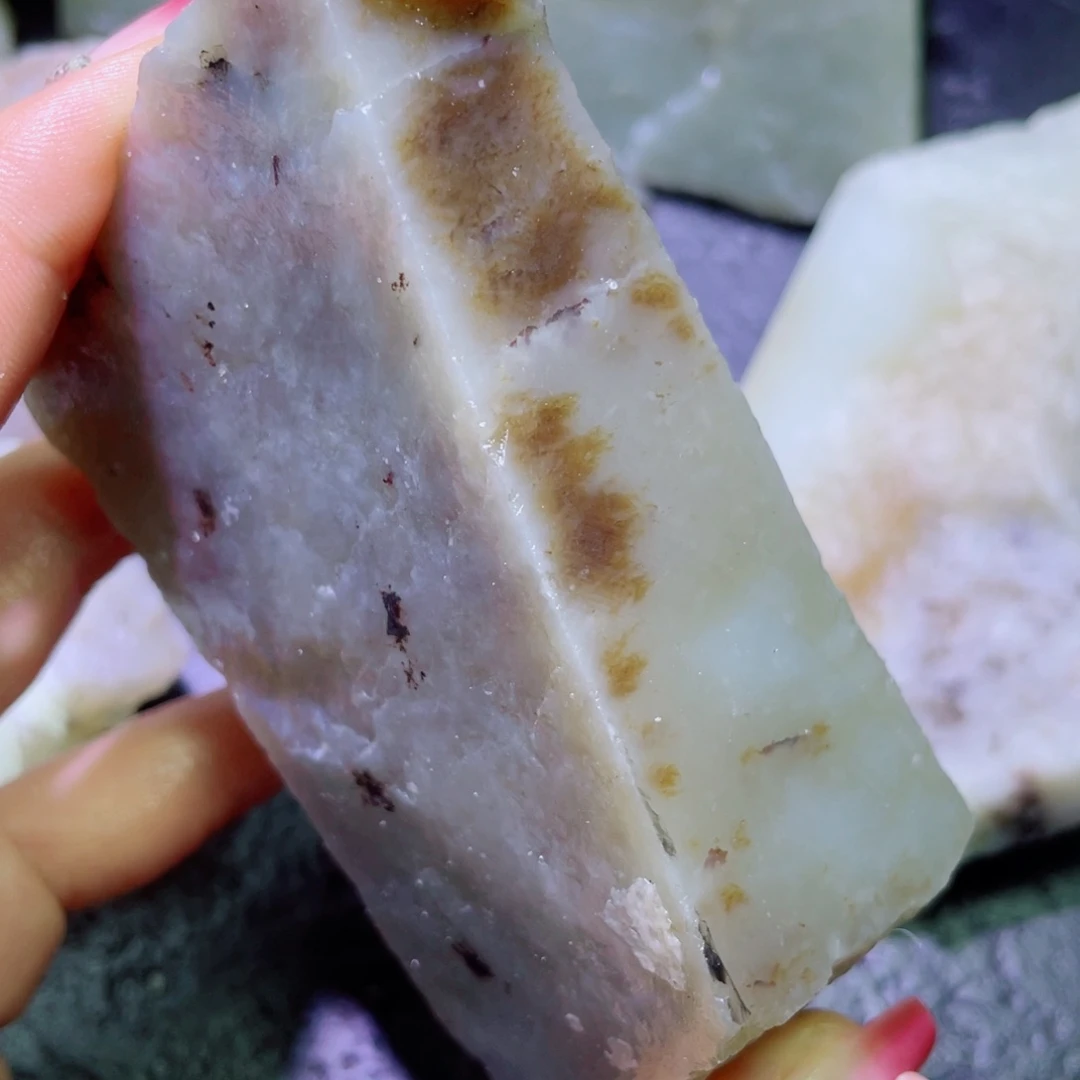 和田玉未镶嵌珠宝半成品