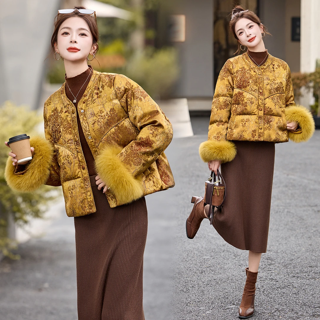 狐狸毛厚款圆领白鸭绒羽绒服外套2025秋冬新款百搭民族风宽松女款