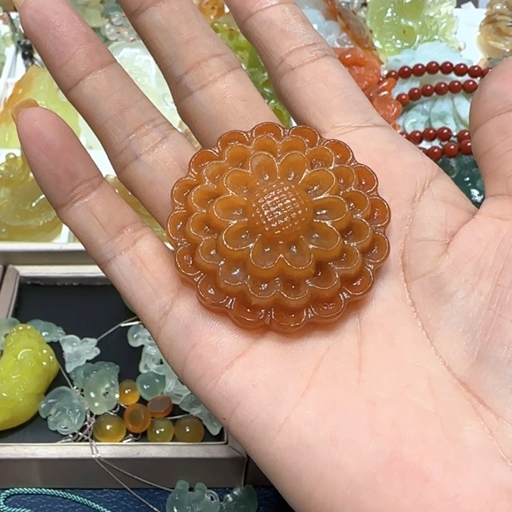 蛇纹石玉未镶嵌吊坠