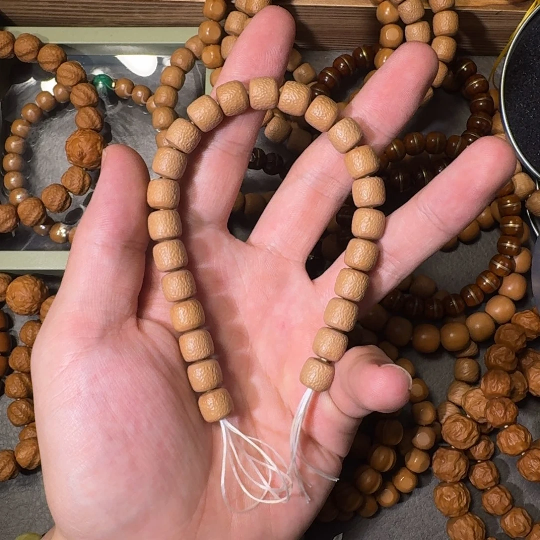 猴头核桃手串波澜不惊