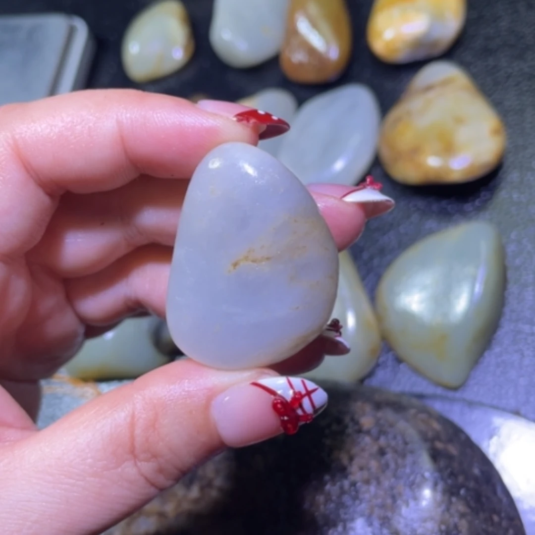 【闪购商品】颈饰未镶嵌和田玉