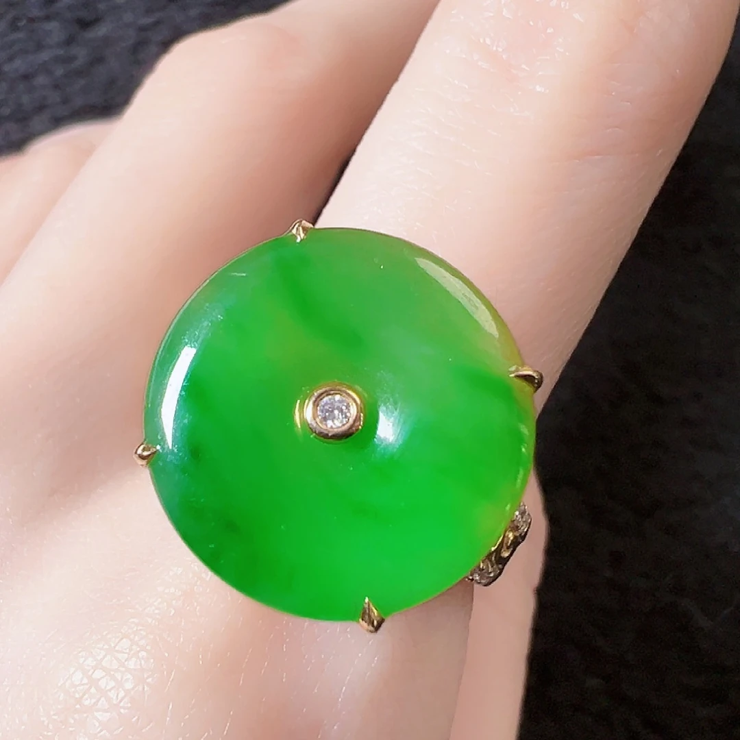 翡翠戒指18K金镶嵌签收后24小时鉴赏期，过时不退