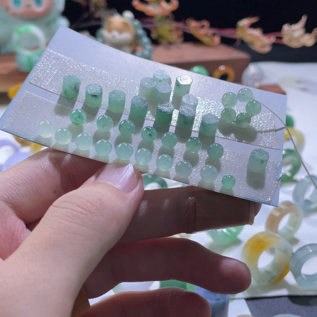 贝***儿未镶嵌定制翡翠福利