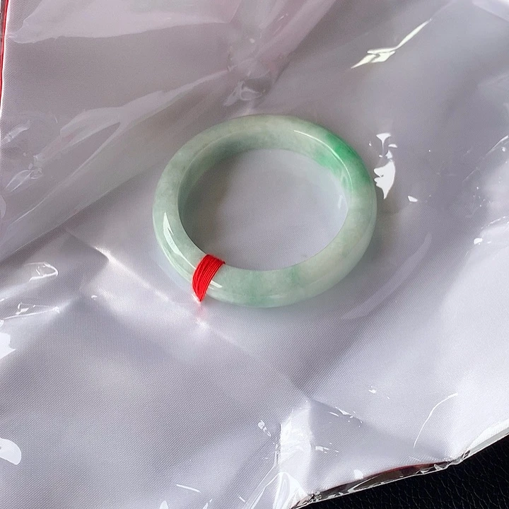 翡翠未镶嵌手镯52.6-SZPY