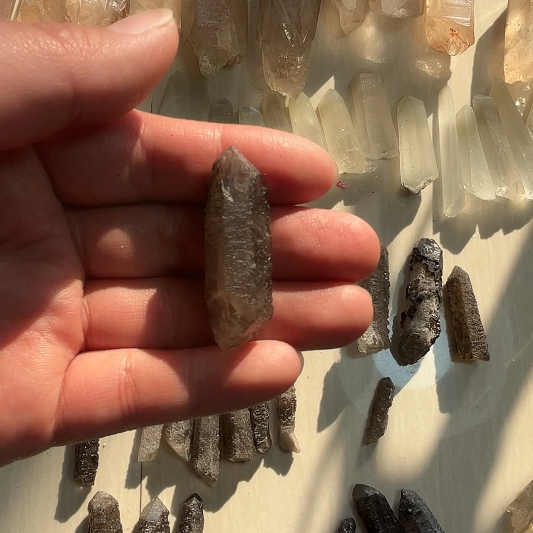 勾***士未镶嵌珠宝半成品水晶