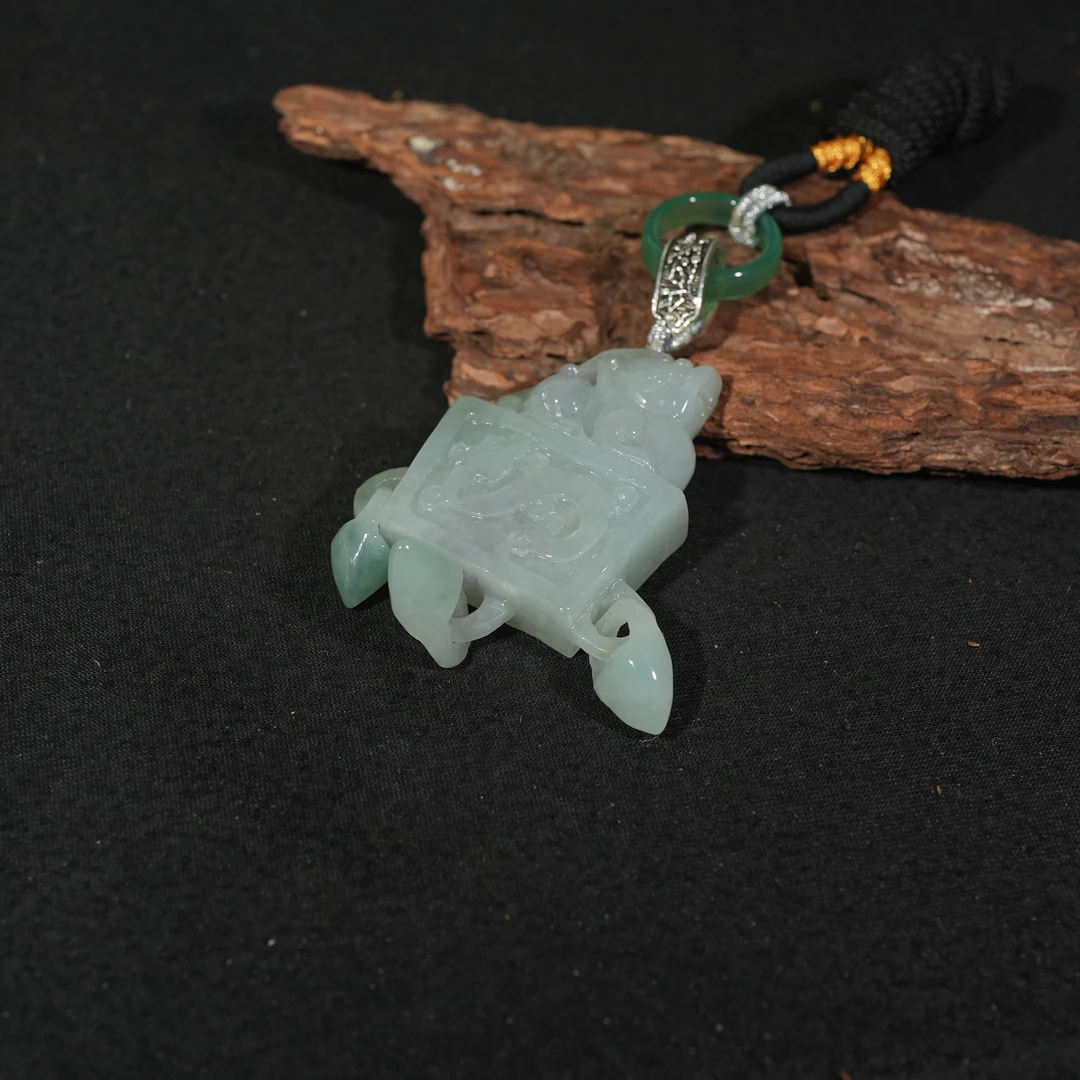 8.17香港王老板-翡翠吊坠t3202