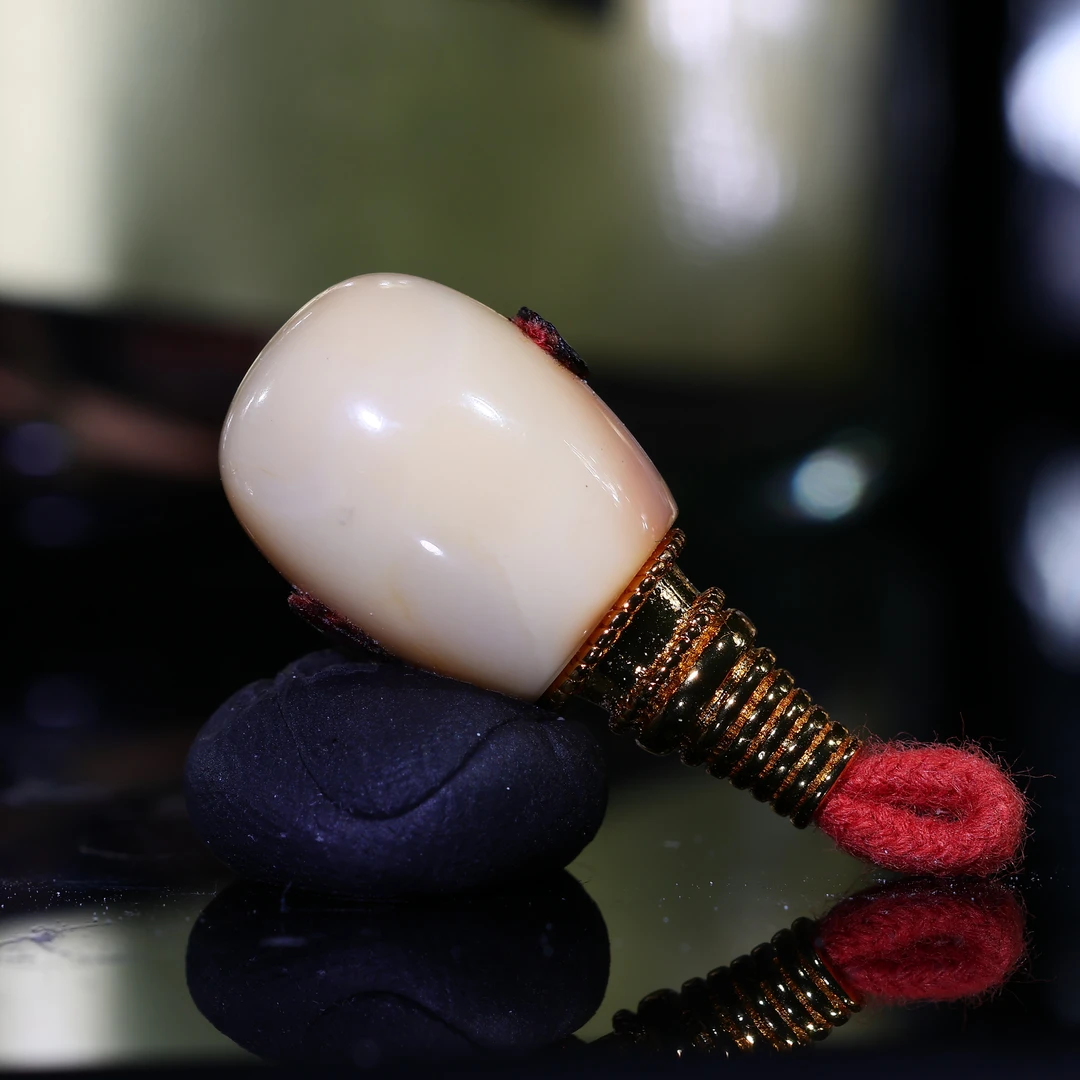 10m蜜蜡三通佛头天然原矿焦皮浓蜡奶酪色分体三通蜜蜡配饰A746