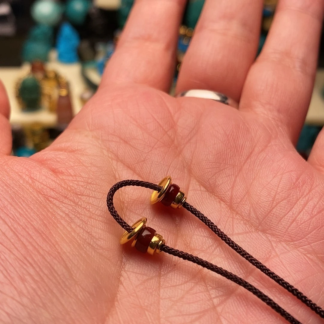 南红玛瑙配饰18K金镶嵌B****?