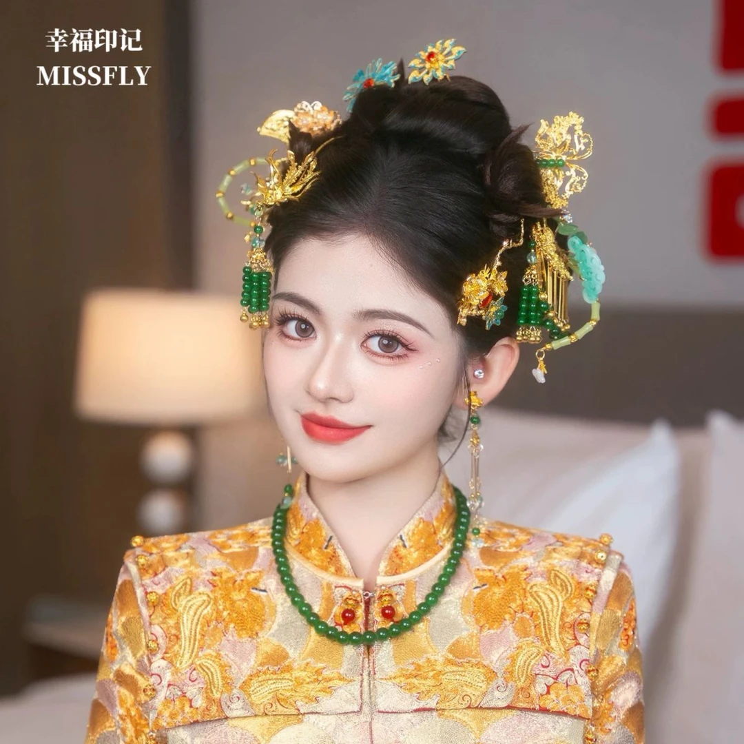 龙凤褂头饰金色蝴蝶凤钗绿珠子新中式新娘秀禾汉服晨袍马面裙发饰