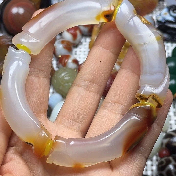 未镶嵌颈饰玛瑙/玉髓