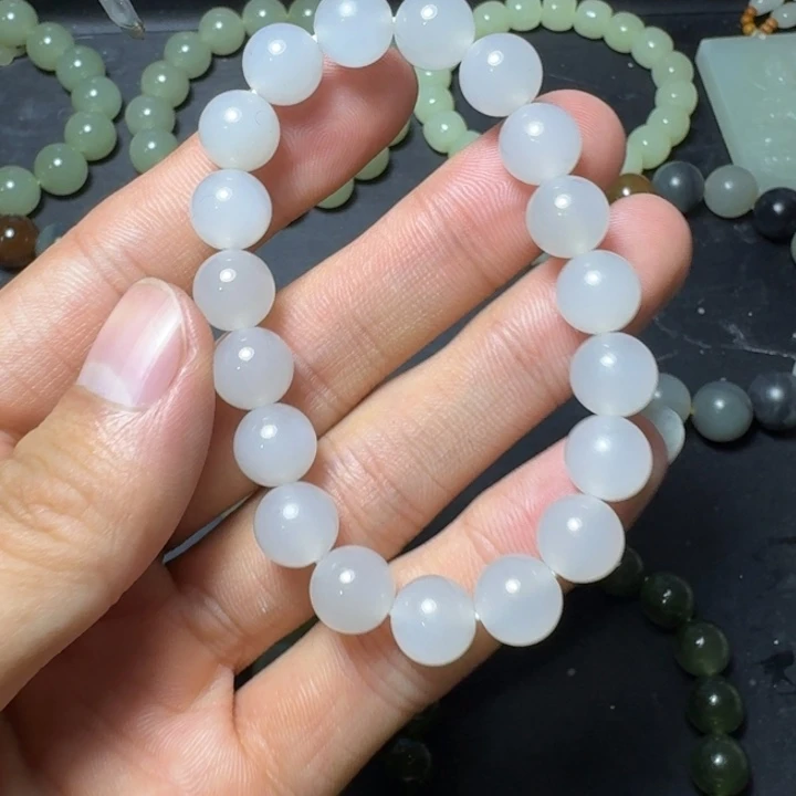 和田玉未镶嵌手串