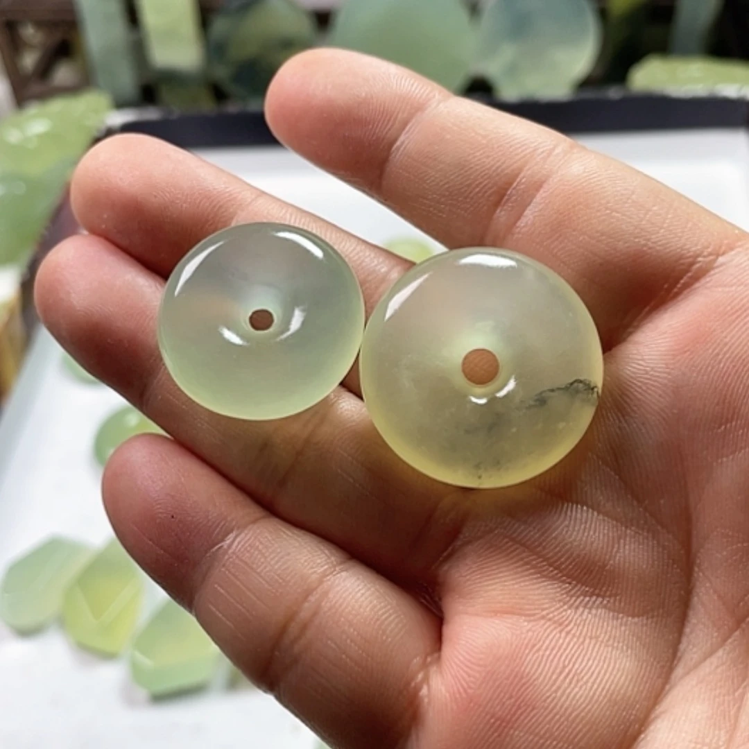 【闪购商品】岫玉未镶嵌挂件王**?