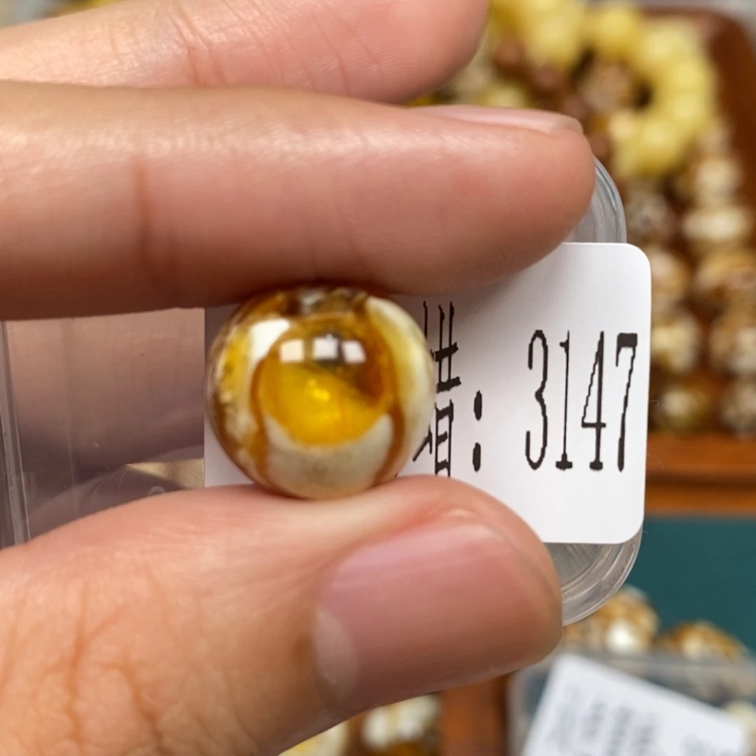 把件猴头核桃沁色圆珠老型3147