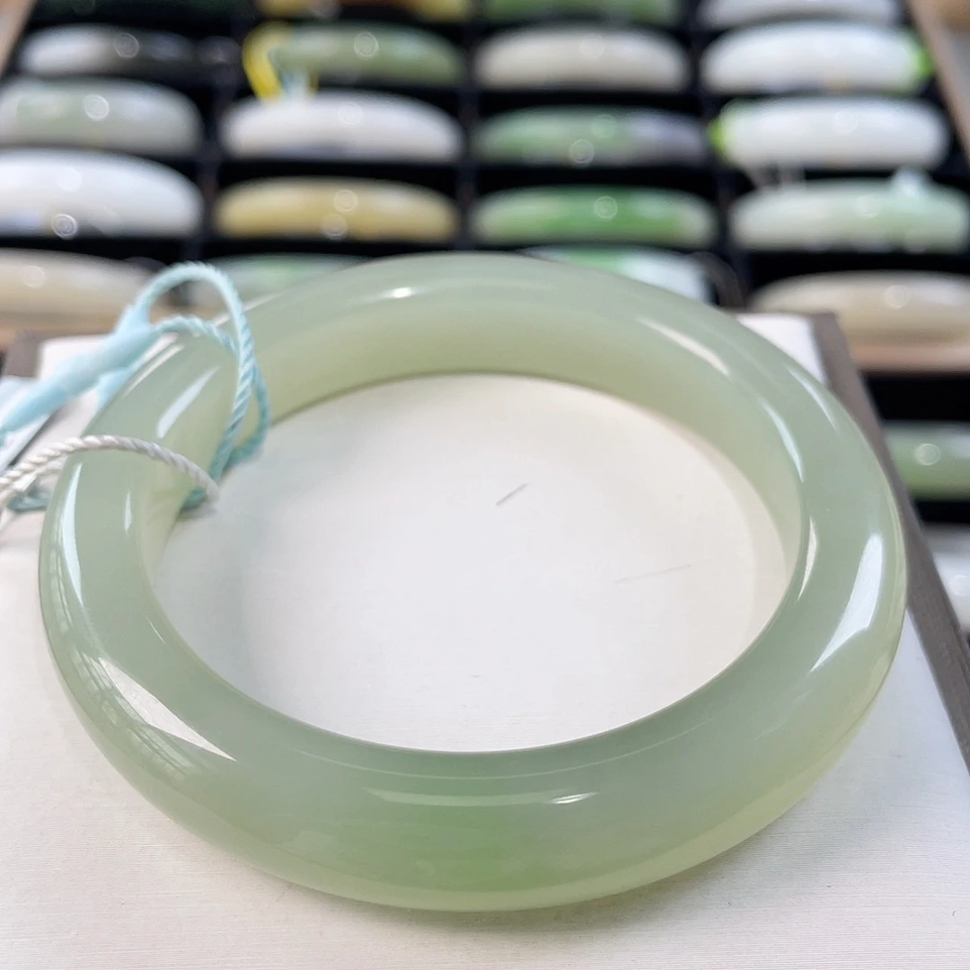 和田玉未镶嵌手镯翠青高性价比