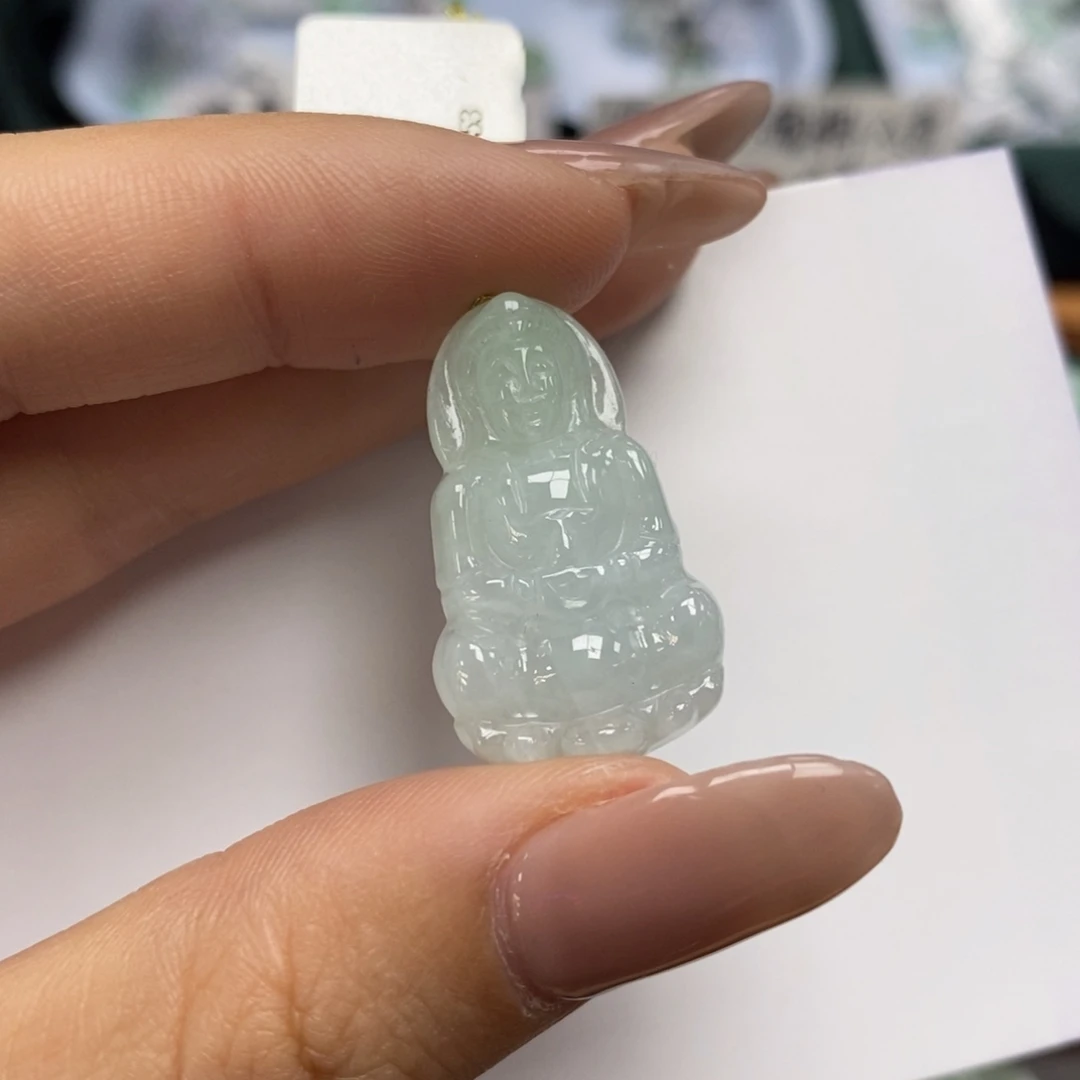 颈饰未镶嵌翡翠观音