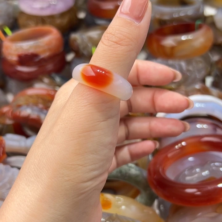 玛瑙/玉髓手镯未镶嵌