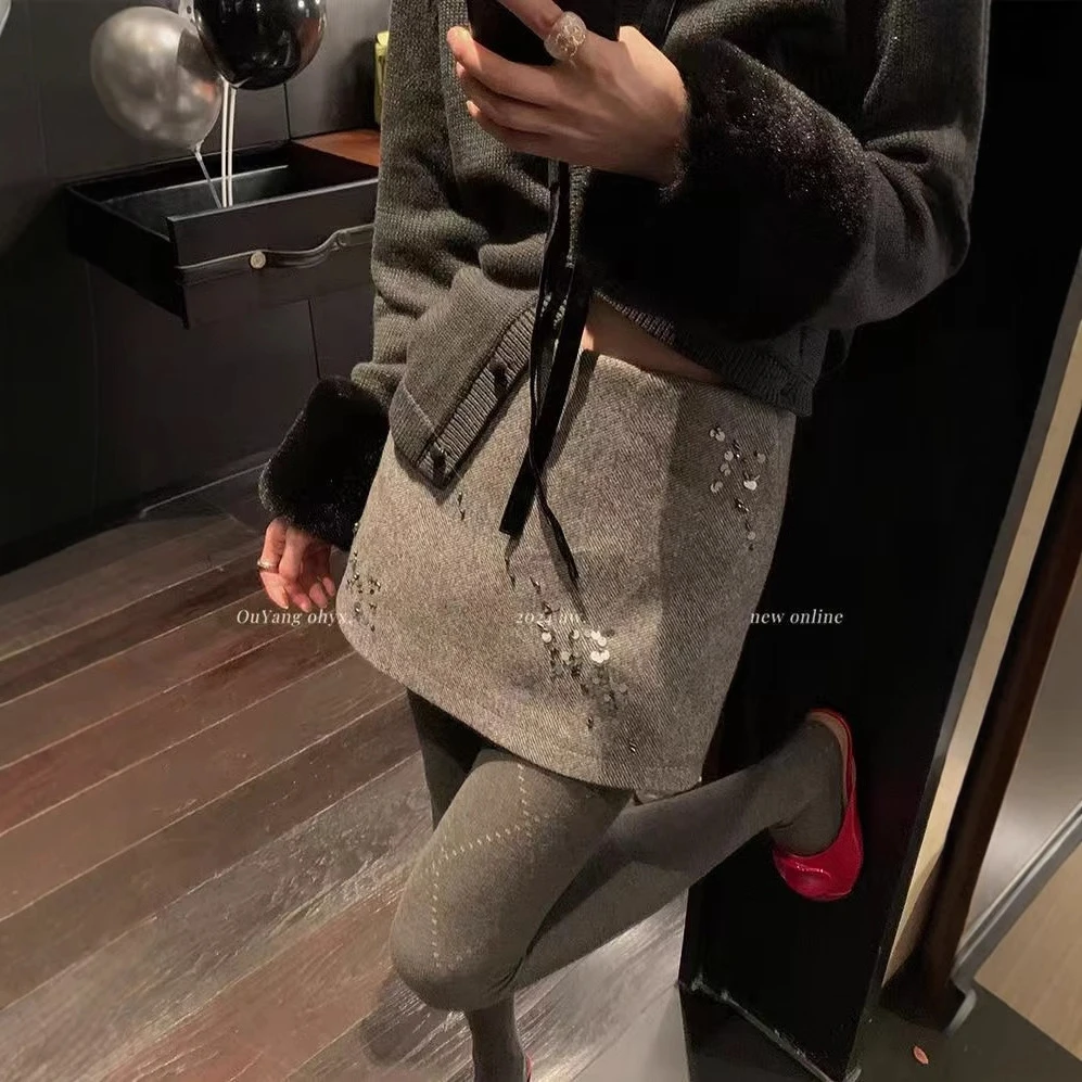 新款轻奢点闪闪时尚手作月光腿精钉珠半身裙短款裙子百搭