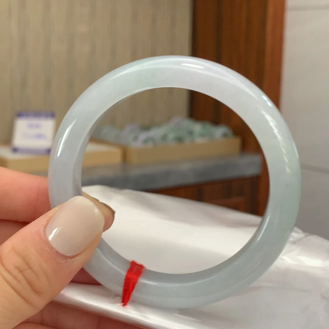 翡翠手镯未镶嵌翡翠手镯未镶嵌54.7圈口