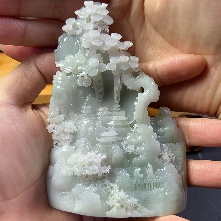 翡翠未镶嵌摆件翡翠