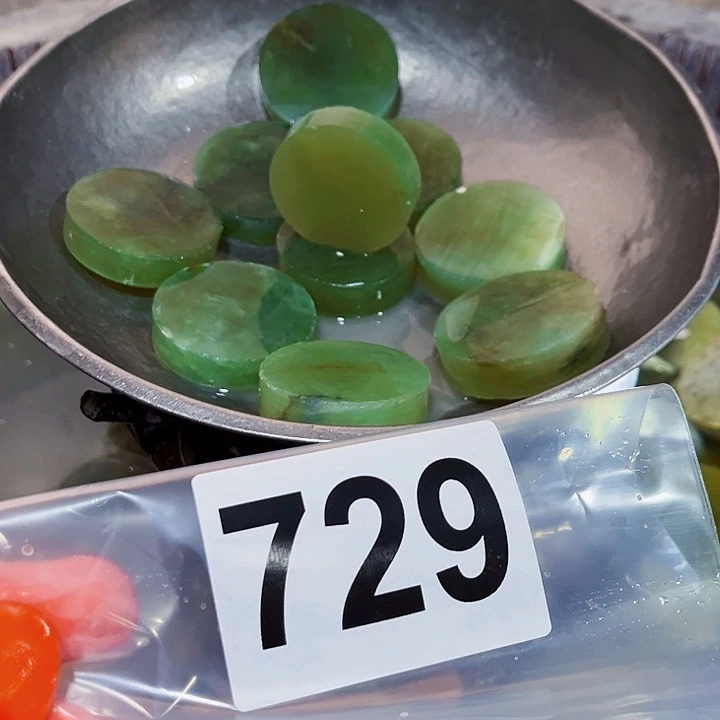 蛇纹石玉未镶嵌珠宝半成品