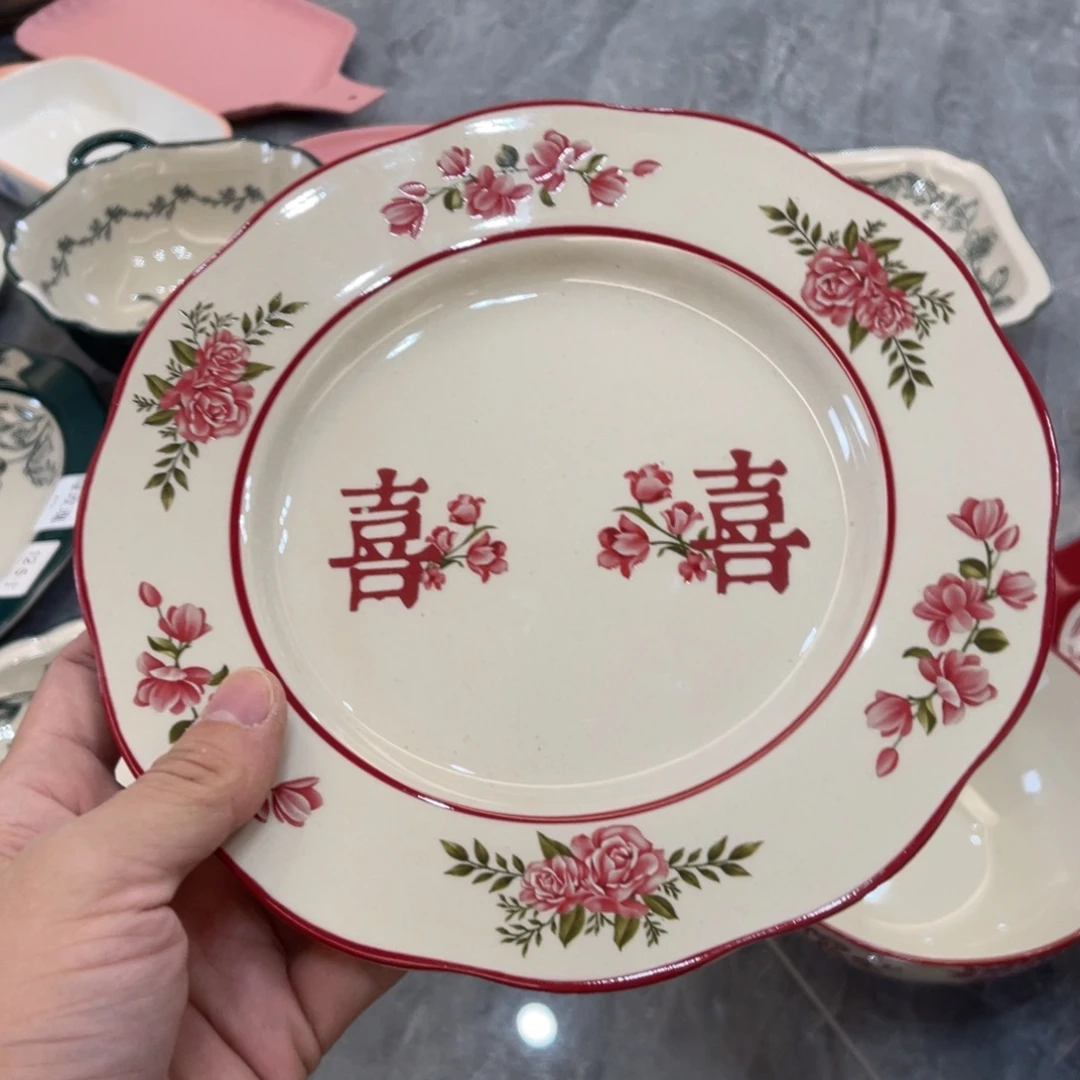 陶瓷微瑕餐具介意勿拍，满18飞！