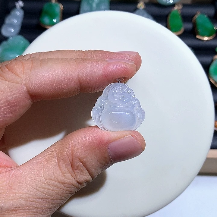 翡翠18K金镶嵌颈饰佛公