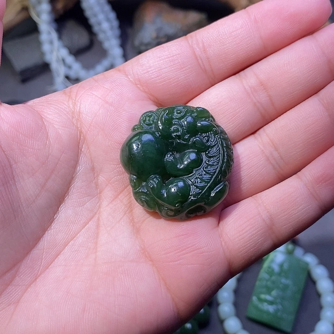 和田玉未镶嵌颈饰