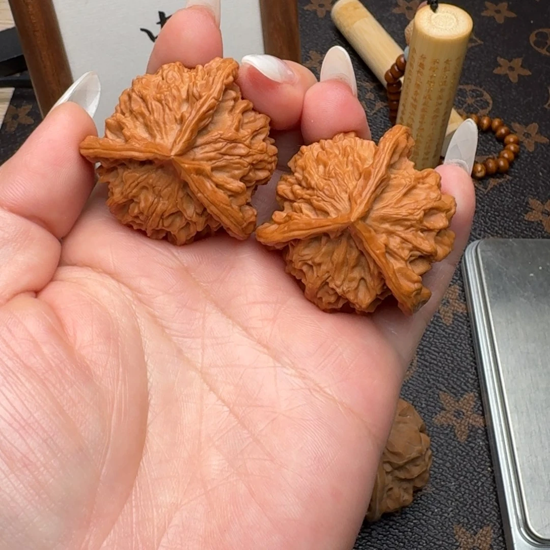 张***来文玩核桃把件40三棱G107