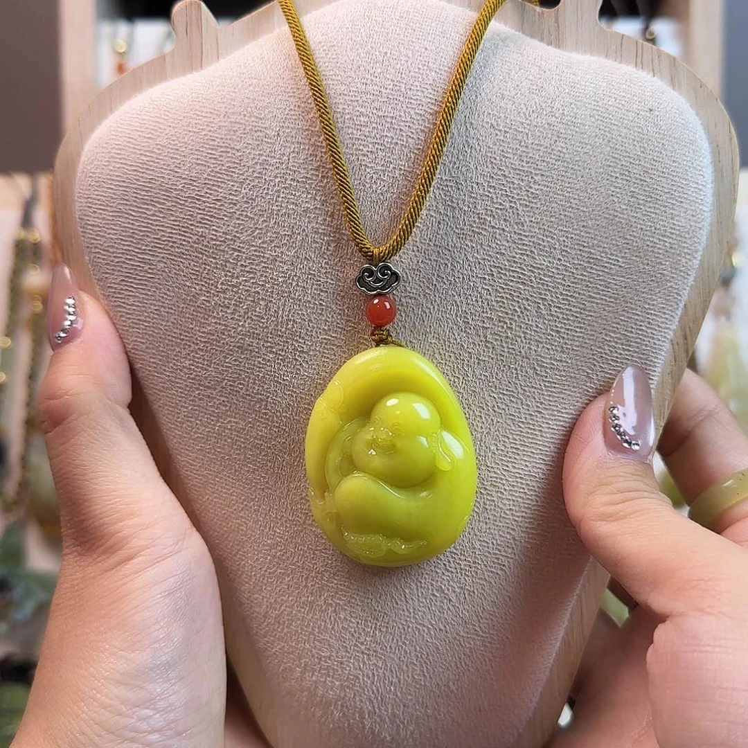 w***d蛇纹石玉未镶嵌颈饰