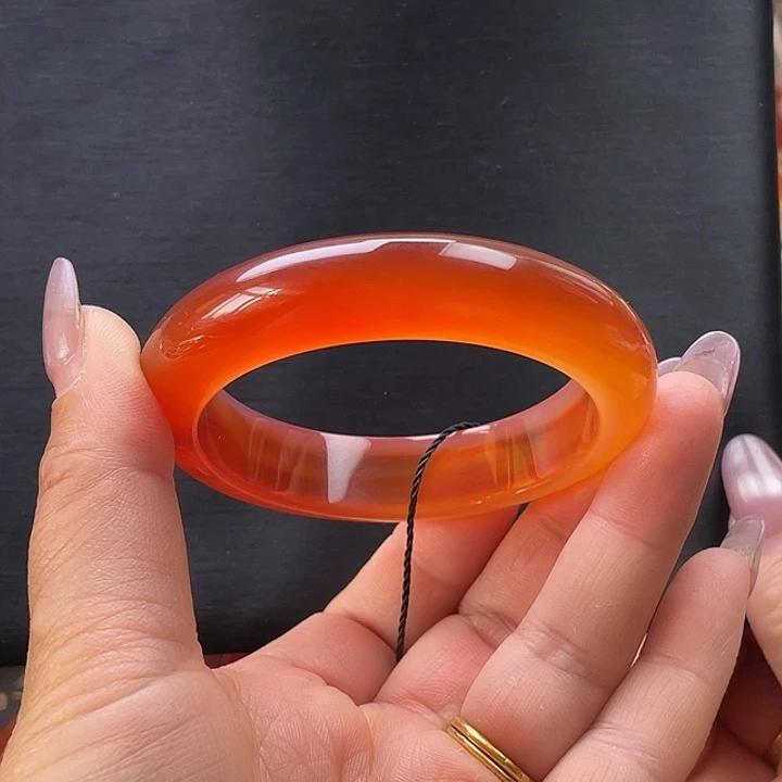 玛瑙/玉髓未镶嵌手镯56.6