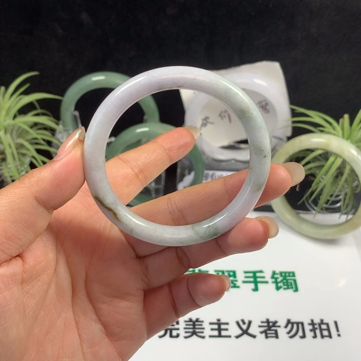 翡翠未镶嵌手镯92