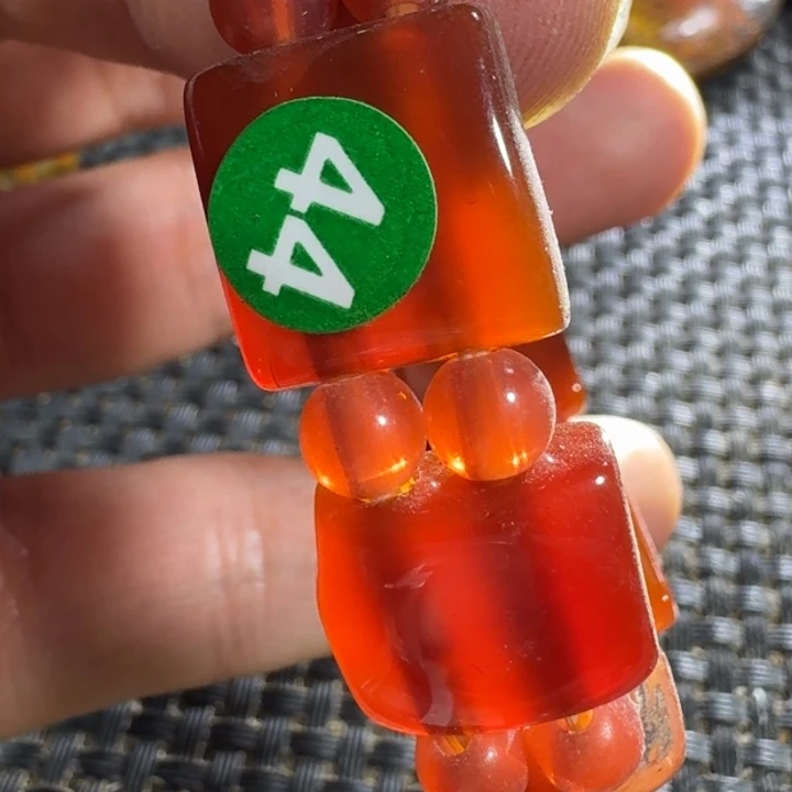 蔡***物玛瑙/玉髓未镶嵌颈饰