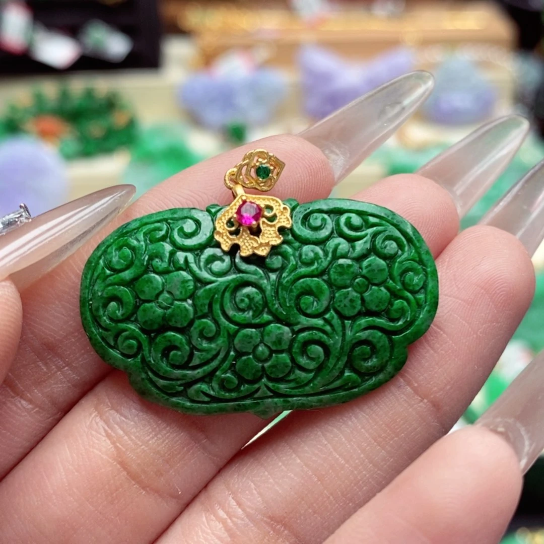 颈饰未镶嵌翡翠翡翠吊坠（瑕）