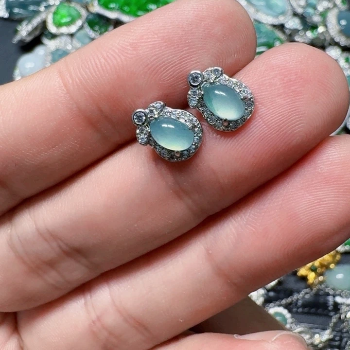 翡翠未镶嵌颈饰天然A货翡翠放漏