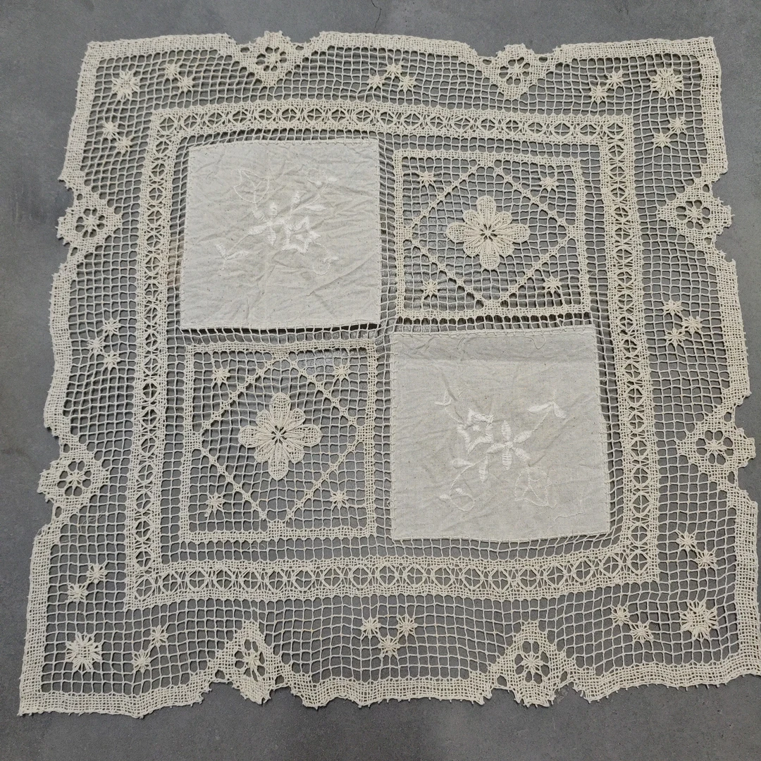 V107 本色网扣拼接方盖巾棉质45cm