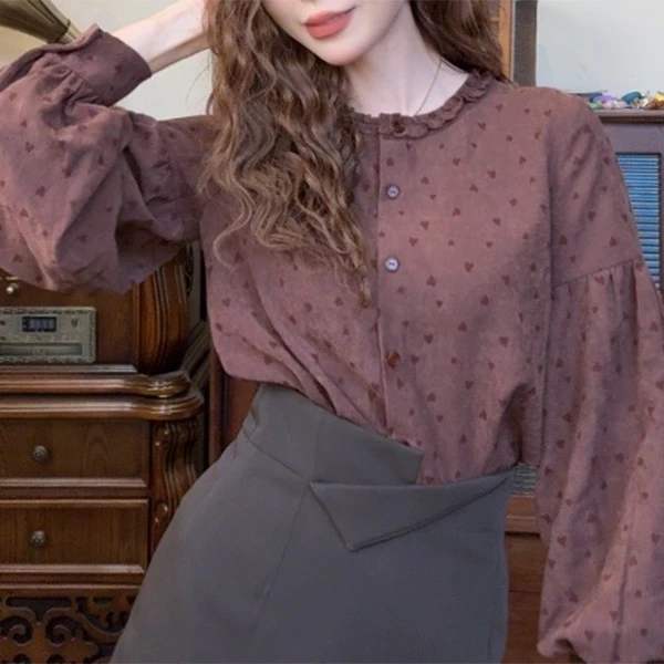 清【港万】红棕别致设计感木耳边爱心印花衬衫Y3731